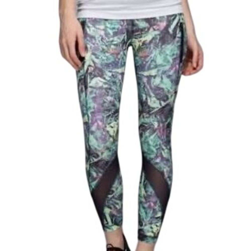 Lululemon Inspire Tight II Mesh Leg Iridescent Multi Naval‎ Blue Size 6 Athletic